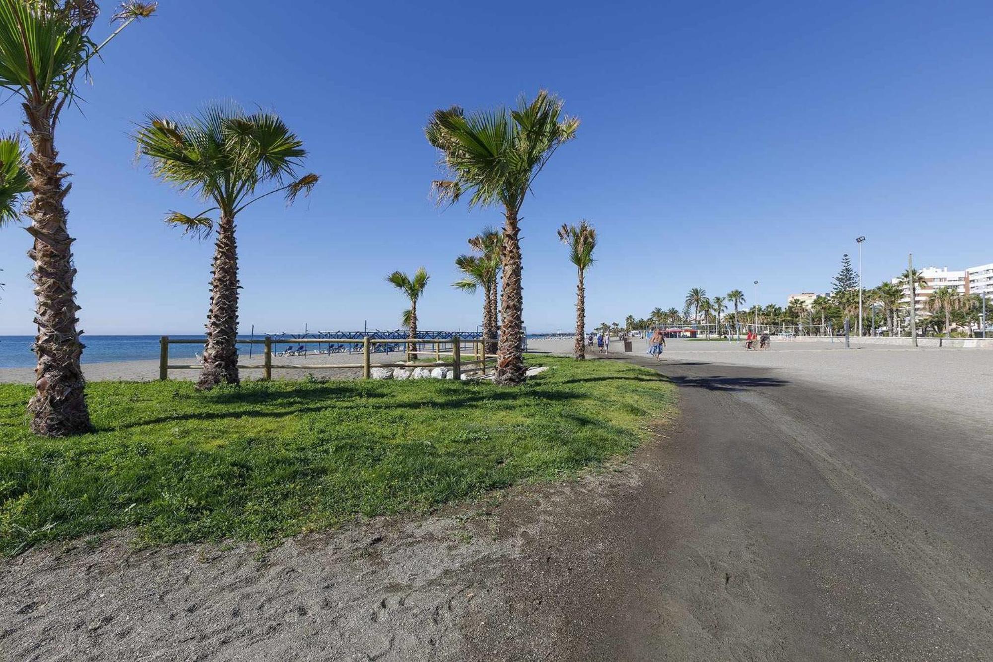 Apartamento Azucarera Beach Торре-дель-Мар Екстер'єр фото